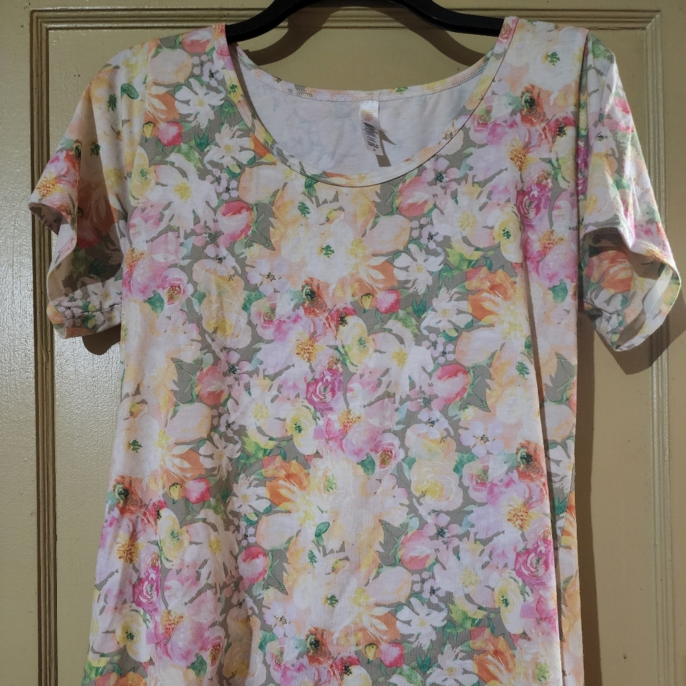 Women's top. Excellent condition. Sz M
